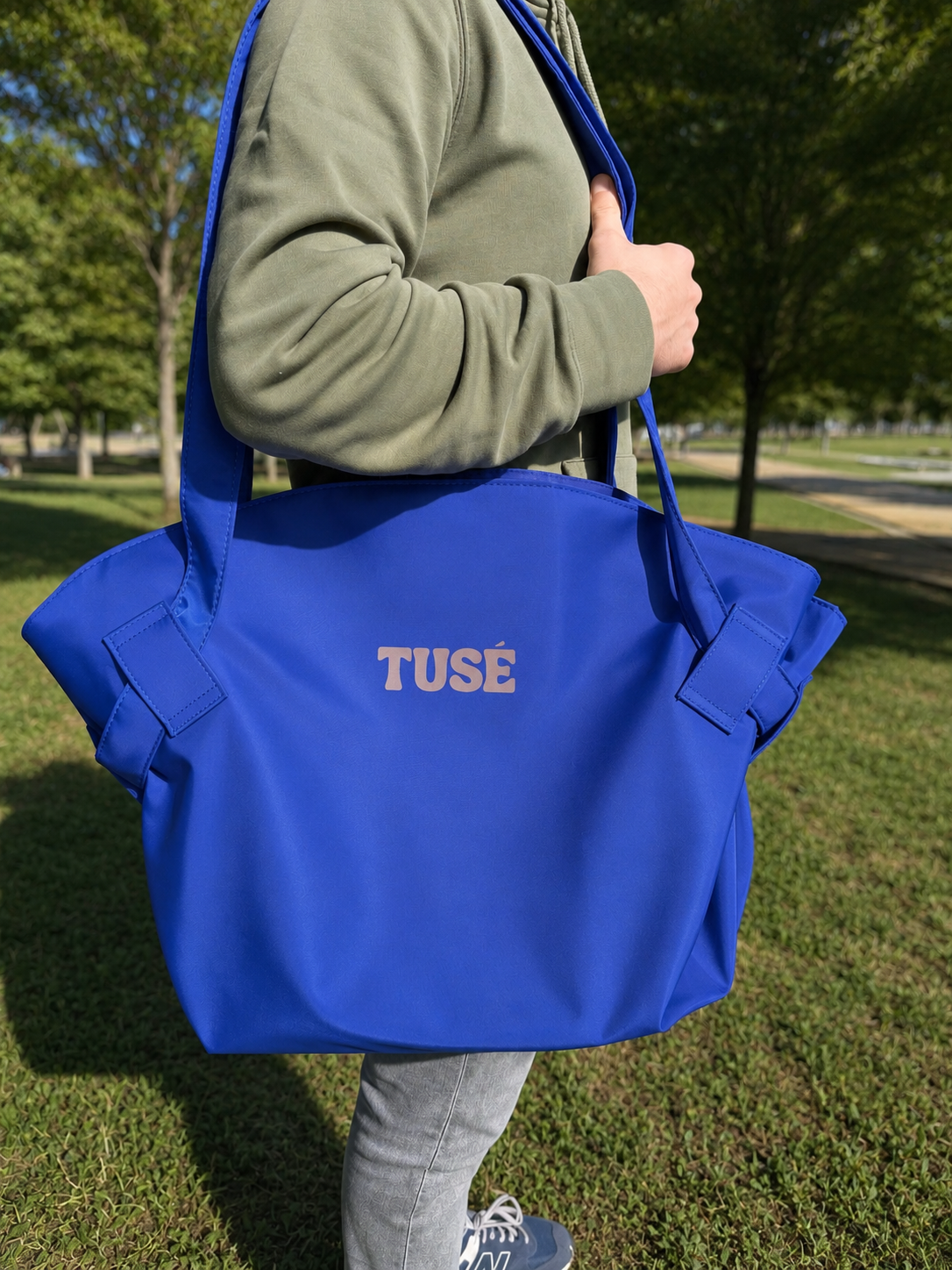 FlexiCarry Multi-Use Tote Bag product image 4