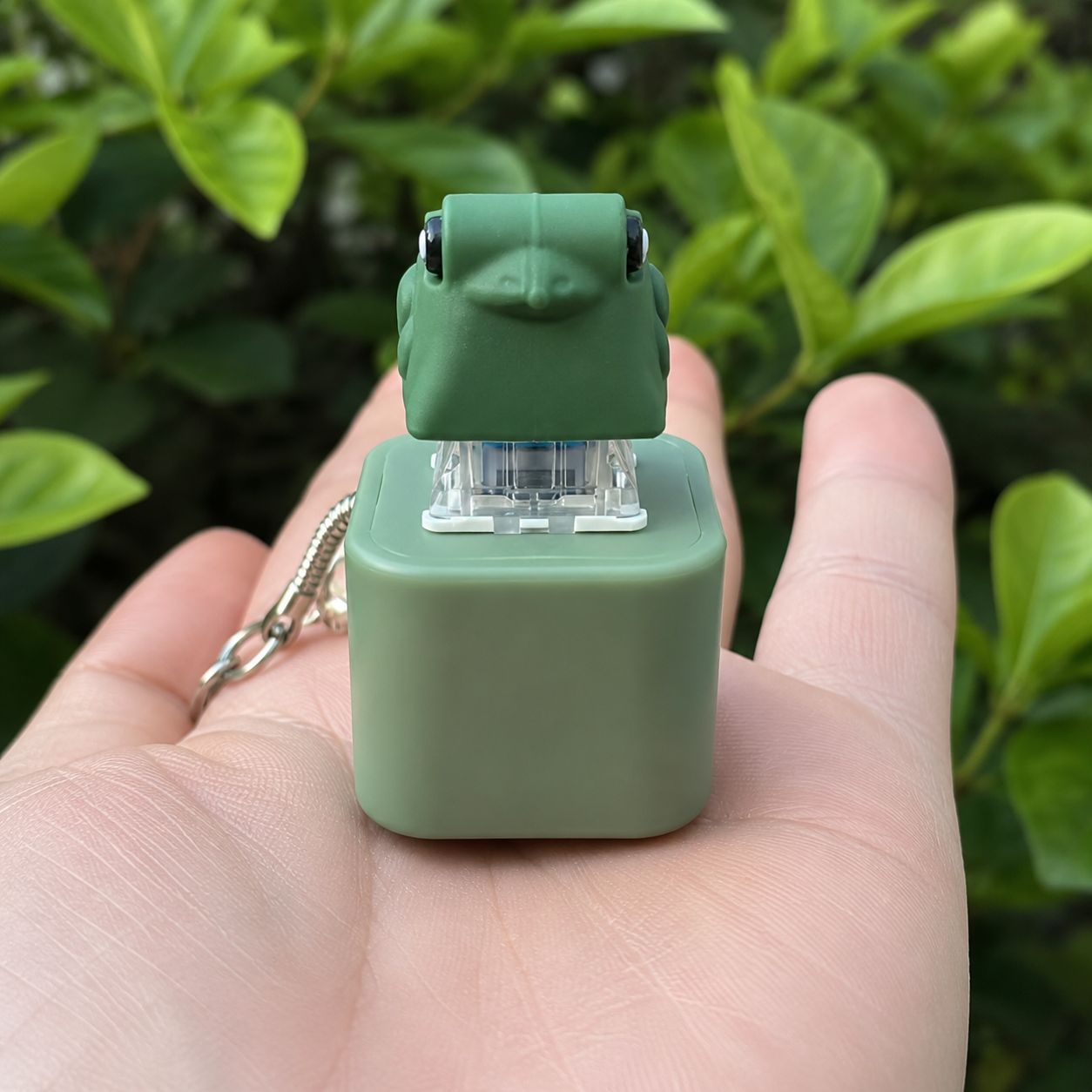 Rechargeable Frog Keycap Clicker Keychain – Cute Croak Sound Fidget Toy