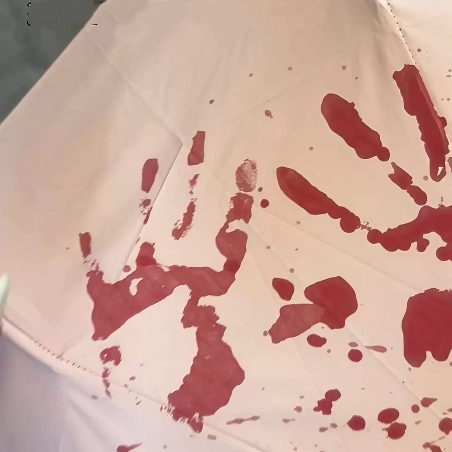 Blood Splatter Color-Changing Umbrella – Water-Activated Horror Effect Parasol