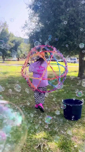 Hoberman Expanding Sphere - Mega video preview